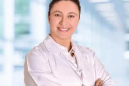 Uzm. Dr. Esra Akyüz, Nöroloji