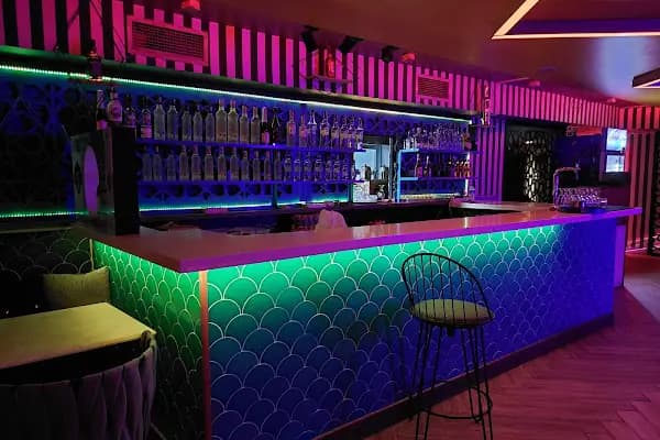 Malibu Clup Müzikhol - Bar - İstanbul Eyüpsultan