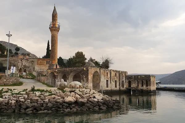 Halfeti Rum Kale Uygun Fiyata Tekne Turu Mehmet Kaptan - Tekne Gezisi Acentesi - Şanlıurfa Halfeti