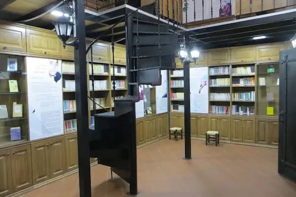 Yedi Güzel Adam ve Öncüler Kütüphanesi - Kütüphane - İstanbul Bakırköy
