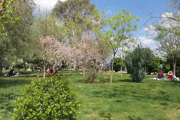 İzmir Büyükşehir Belediyesi İnciraltı Kent Ormanı - Park - İzmir Balçova