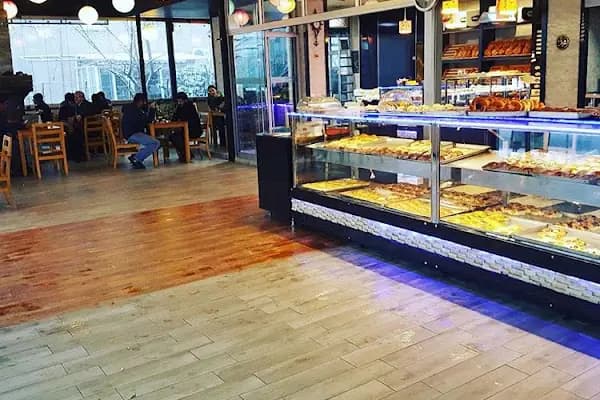 Göral Çarşı Fırın Cafe - Fırın - İzmir Bornova