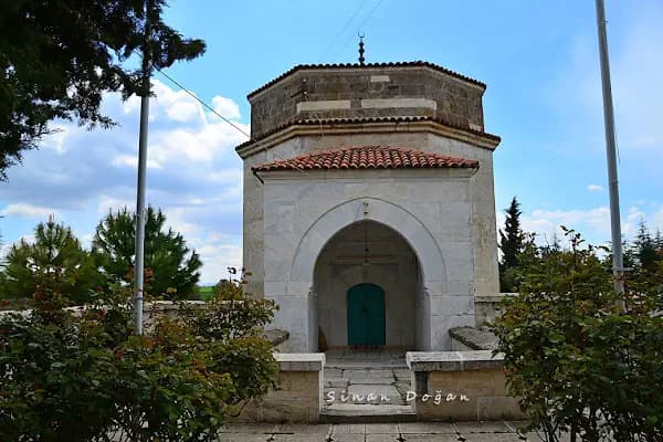 Hacım Sultan Türbesi - Tarihi Yer - İzmir Bornova
