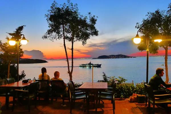 Değirmenburnu Restaurant - Restoran - İstanbul Adalar