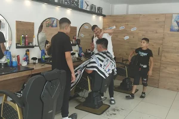 Saçlı erkek kuaförü - Berber Dükkanı - İzmir Aliağa