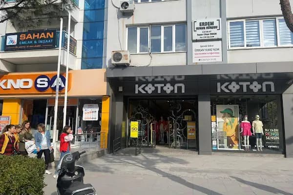 Ahmet Şallı - Kadın Hastalıkları ve Doğum Uzmanı - İzmir Balçova
