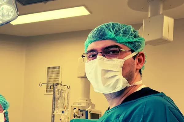 Op. Dr. Serdar Turgut | Ortopedi ve Travmatoloji Uzmanı - Ortopedi Cerrahı - İstanbul Avcılar