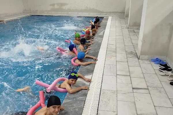 stanley kapalı yüzme havuzu - Yüzme Okulu - Konya Selçuklu