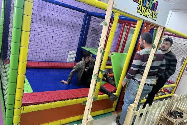 Fazer Play Top Oyun havuzu Trambolin - İç Mekan Oyun Alanı - Diyarbakır Bağlar