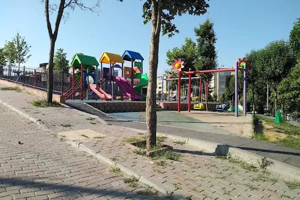 ŞEHİT ŞERİFE BACI BÖLGE PARKI - Park - İstanbul Esenler