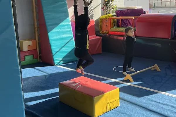 Gymnasium Kids Cimnastik Okulu - Spor salonu - İzmir Bornova