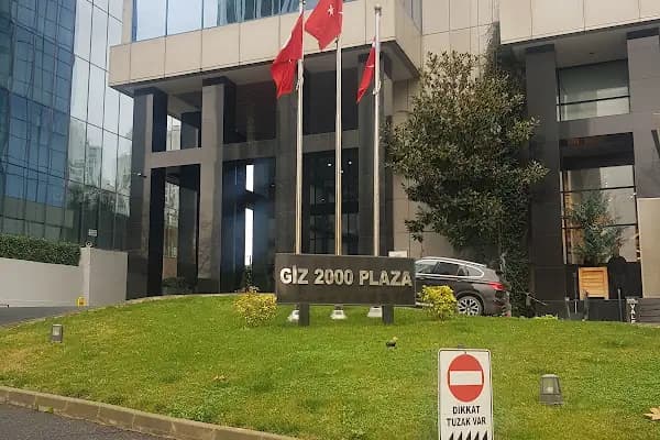 Polonya Konsolosluğu - Elçilik - İstanbul Sarıyer
