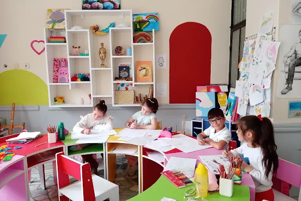 Gelecek Sanat Atölyesi - Milli Eğitim Bakanlığı onaylı - Resim Kursu - Balıkesir Altıeylül