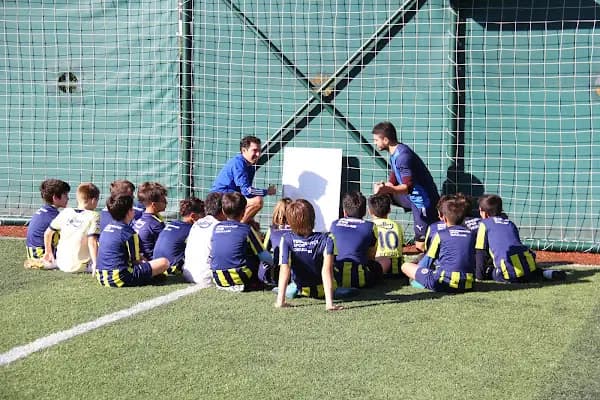 FENERBAHÇE ATAŞEHİR FUTBOL OKULU - Spor Okulu - İstanbul Ataşehir