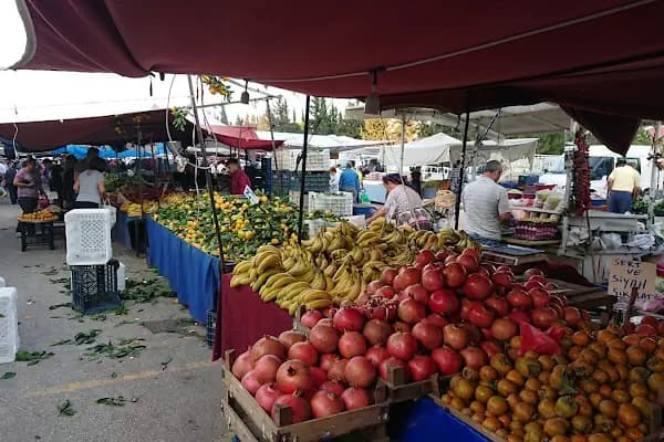 Belediye Evleri Açık Semt Pazarı - Alışveriş merkezi - Adana Karataş