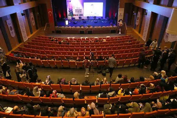 Dr. Kadir Topbaş Kültür Sanat Merkezi - Kültür Merkezi - İstanbul Ataşehir