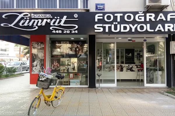 Zümrüt Fotoğraf Stüdyoları - Fotoğraf Stüdyosu - İzmir Karşıyaka