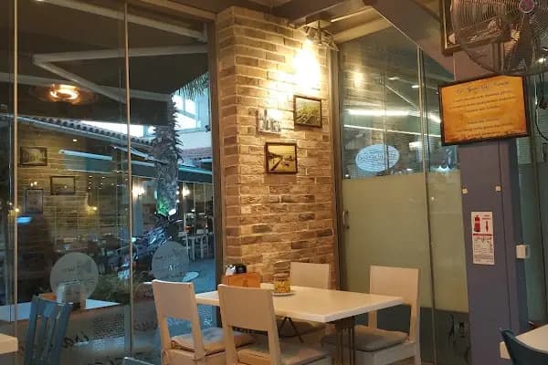 Hisarönü Söğüşcüsü Rahmi Usta - Restoran - İzmir Bornova