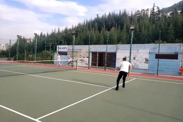 Yıldırım Belediyesi cazibe merkezi tenis kortu - Atletizm Alanı - Bursa Orhangazi