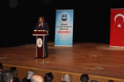 İzmir Bergama Halk Eği̇tmi̇ Merkezi̇