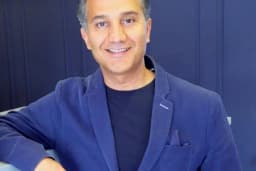 Ali Türker Göz Estetik ve Laser