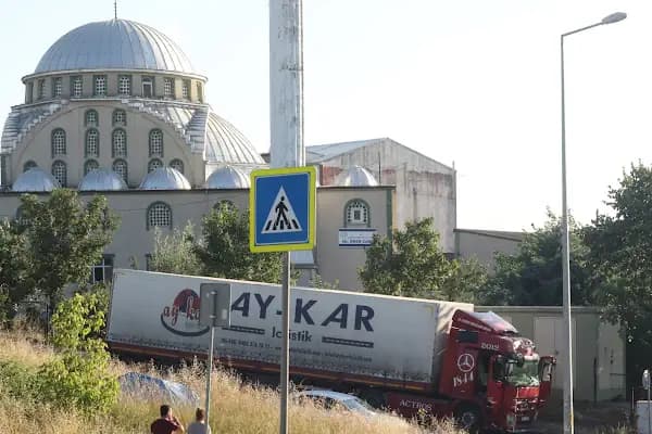 Hz. Ömer Cami - Dini Kurum - İstanbul Arnavutköy