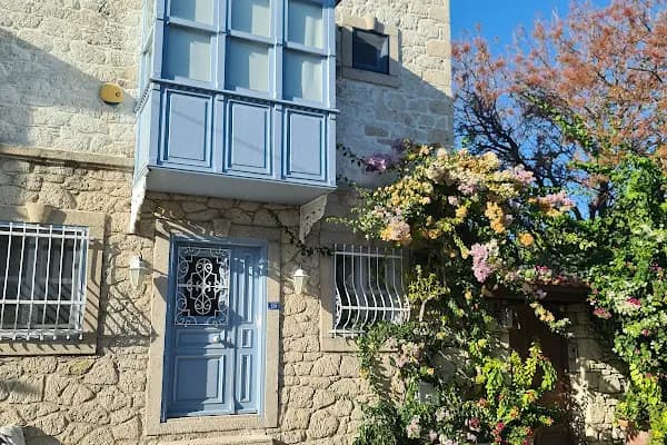 Çeşme Belediyesi - Alaçatı Ek Hizmet Binası - Belediye Binası - İzmir Çeşme
