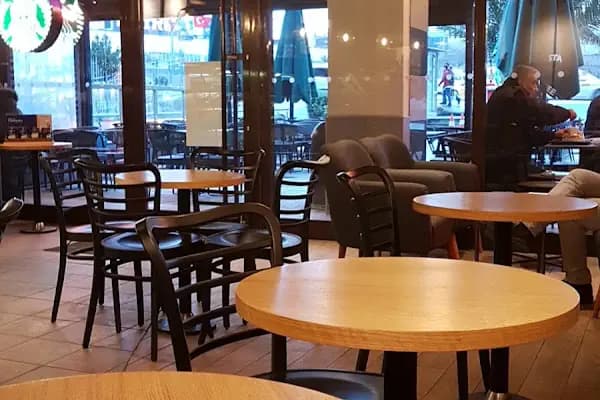 Starbucks - Kahve dükkanı - İstanbul Ataşehir