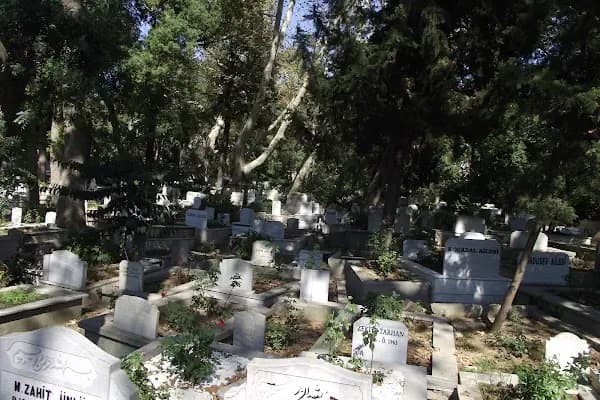 Istanbul Büyükşehir Belediyesi Sarıyer Mezarlığı - Mezarlık - İstanbul Sarıyer