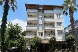 Larsen's Suit Hotel