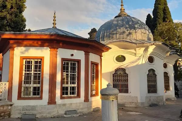 Çifte Sultanlar Türbesi - Cami - İstanbul Bağcılar