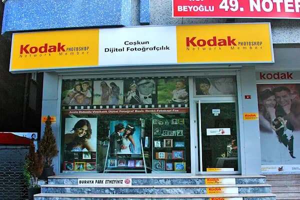 Coşkun Fotoğrafçılık Acele Biyometrik Vesikalık - Fotoğrafçı - İstanbul Sarıyer