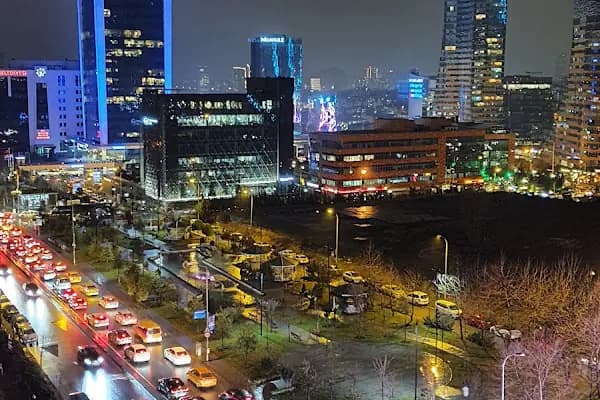 Batı Ataşehir Peronlar - Otobüs Durağı - İstanbul Ataşehir