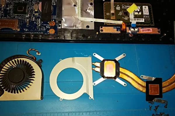 Kalender Bilgisayar İzmir İkinci El bilgisayar Alan Yerler 2. El Laptop Alım Satım - İkinci El Bilgisayar Mağazası - İzmir Aliağa