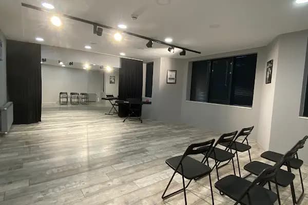 T.C MEB Metot Sanat Akademisi Sahne ve Gösteri Sanatları Akademisi - Sanat Okulu - İstanbul Bakırköy