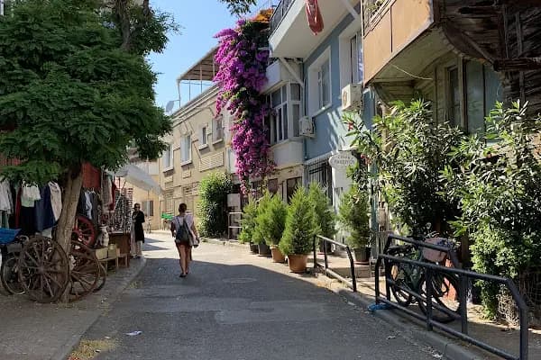 Büyükada Maden Mahallesi Muhtarlığı - İlgi Çekici Yer - İstanbul Adalar