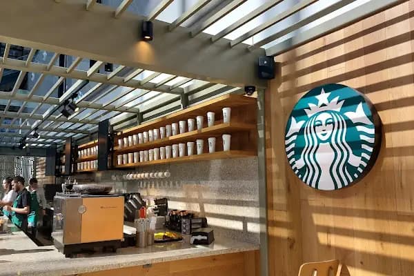 Starbucks - Kafe - İstanbul Arnavutköy