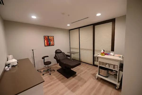 Op. Dr. Murat Diyarbakırlıoğlu Estetik Plastik Rekonstrüktif Cerrahi Uzmanı - Estetik Cerrahi Kliniği - İstanbul Bakırköy