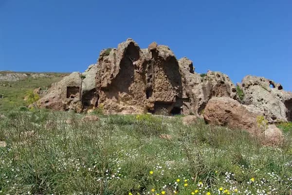 Kaya mezarları - Tarihi Yer - Muğla Bodrum