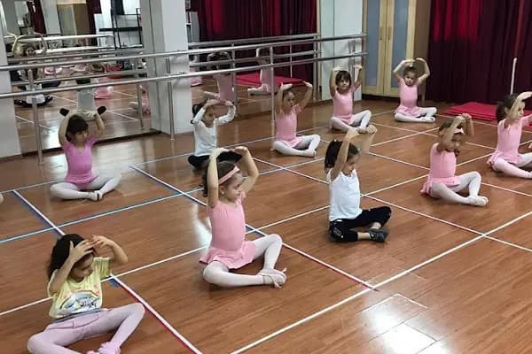 Medea Güzel Sanatlar - Sanat Okulu - İstanbul Küçükçekmece