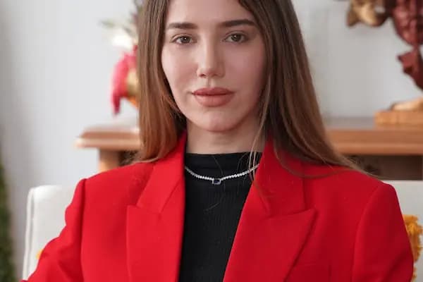 Mersin Uzman Klinik Psikolog Zeynep Kızılgül - Nova Psikoloji - Psikolog - Mersin Yenişehir