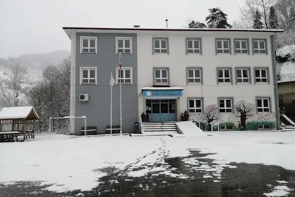 Ağaçlı Ortaokulu - Okul - Trabzon Akçaabat