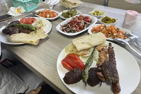 Medeni kasap kokoreç - Et Lokantası - İzmir Menemen