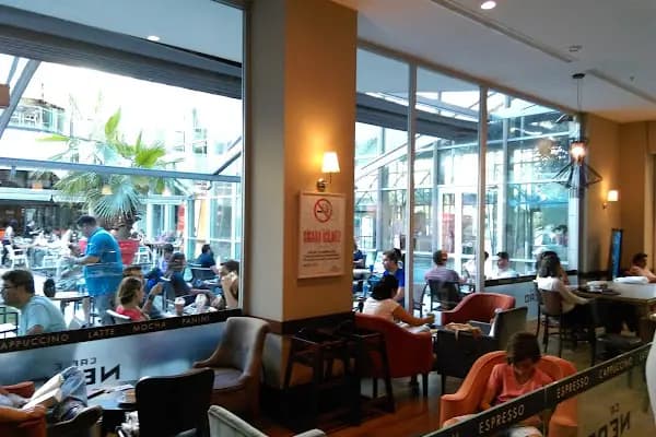 Caffè Nero - Kahve dükkanı - İzmir Balçova