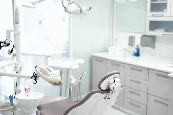 Sudent Ağız Ve Diş Sağlığı Polikliniği - Diş Kliniği - İstanbul Beyoğlu