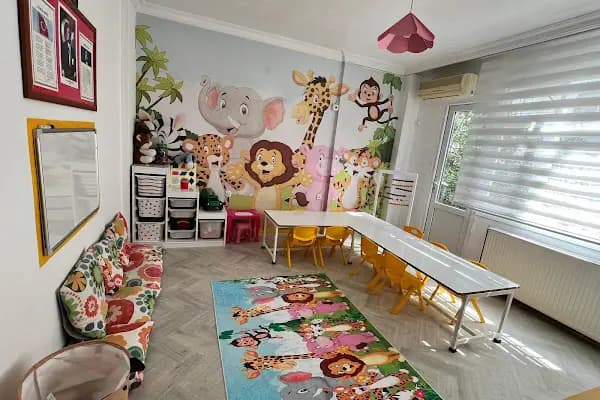 Özel Masallar Diyarı Anaokulu - Anaokulu - İzmir Bornova