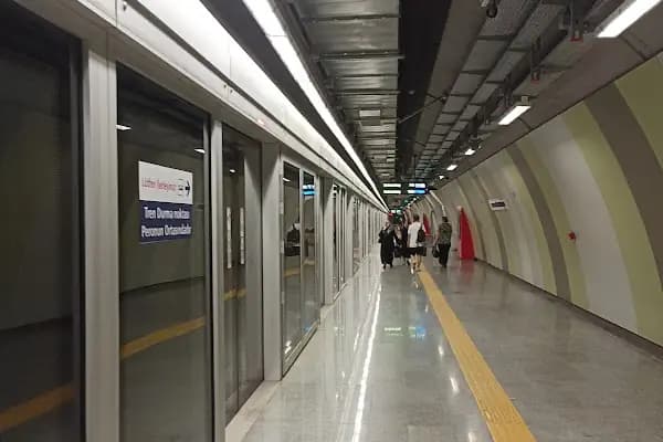 Karadeniz Mahallesi - Metro İstasyonu - İstanbul Gaziosmanpaşa