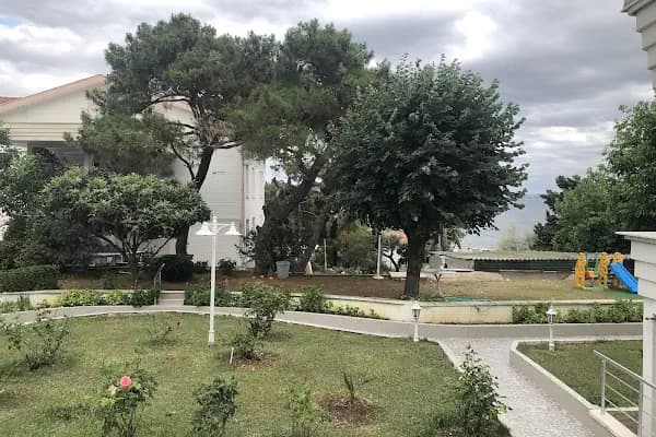 Kınalıada Mehmetçik İlköğretim Okulu - Okul - İstanbul Arnavutköy