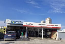 Güçlü kardeşler Oto Lastik Araç Tamir Bakım Servisi Yasin Usta Konyaaltı liman