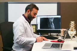 Doç. Dr. Salim Şentürk